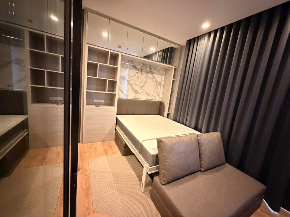 Noble Around Ari - Image 6