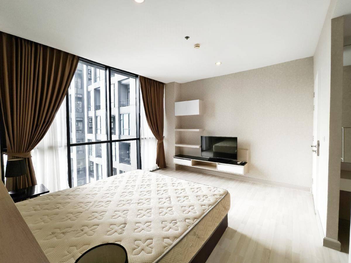 อัพ เอกมัย - Image 9