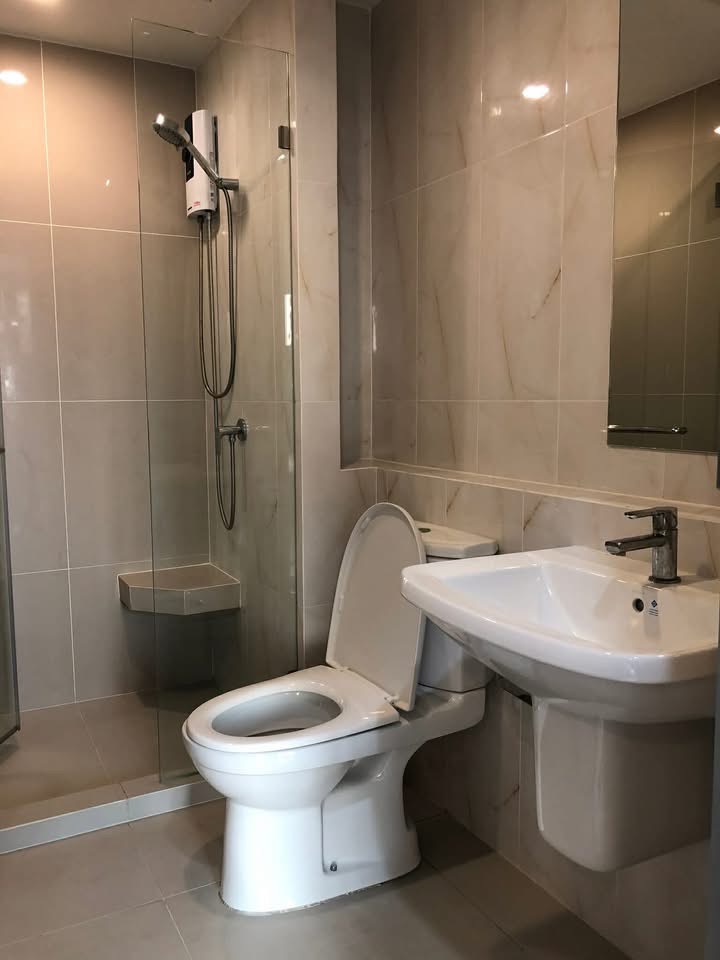 Nich Mono Chaengwattana - Image 8